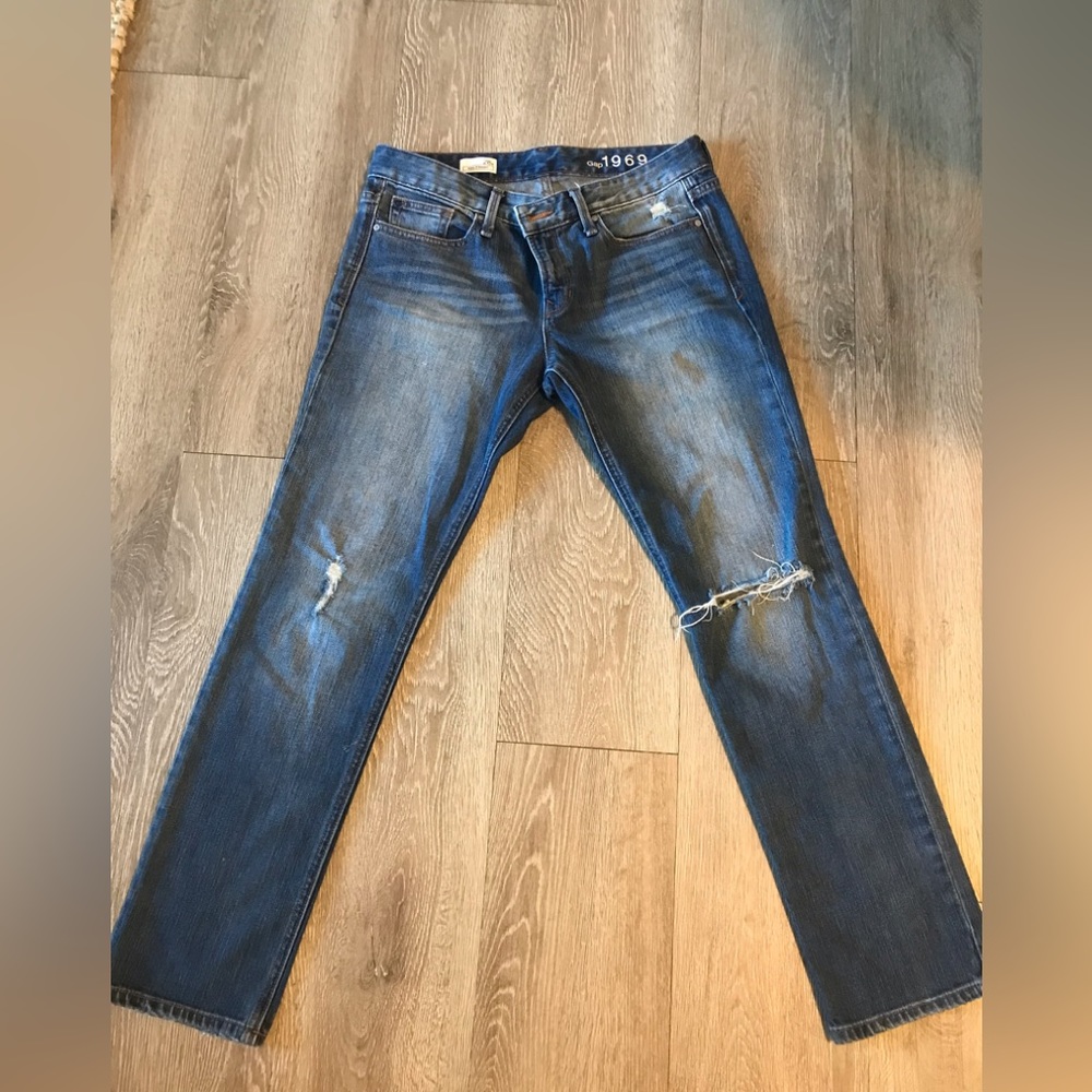 🌻 Gap 1969 Real Straight Women’s size 28 Jeans 🌻